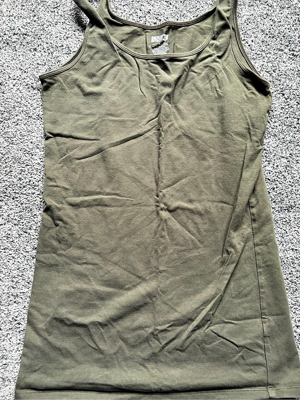 Duluth Trading Co. No-Yank Tank. Olive Green Tank Top Size XS